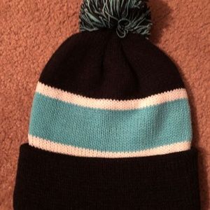 Black and green toboggan, brand new